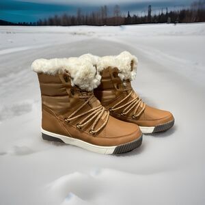 The North Face Sierra Luxe Waterproof Almond Butter/Falcon Brown 5.5